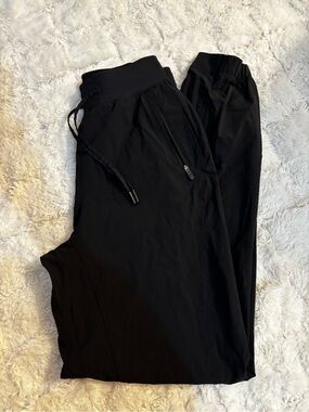 lululemon athletica Black Cropped Jogger Pants
